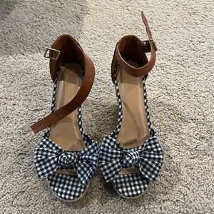 Old Navy wedges. Never worn